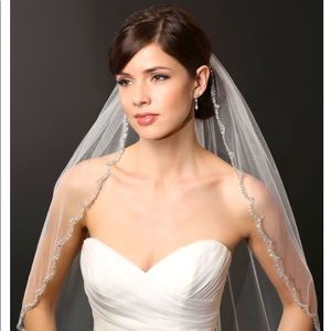Wedding veil - Bride NWT (Kleinfeld Bridal)